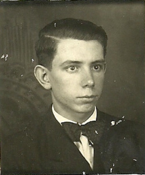Julio Diniz Roxo da Motta ( 31-janeiro-1935 - aniversário de 20 anos )