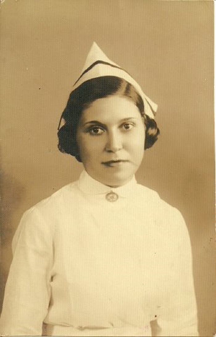 Eunice ( Enfermeira formada pela Escola Anna Nery )
