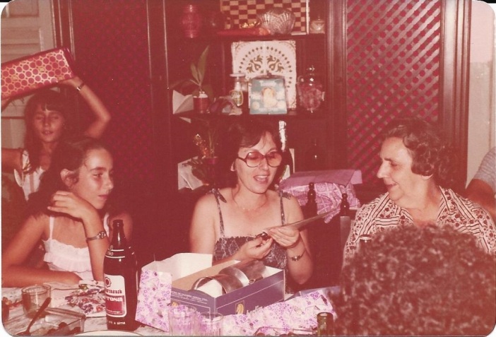 Daniela, Regina e mamãe natal 1978